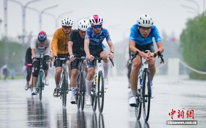 记者, 同时推动全